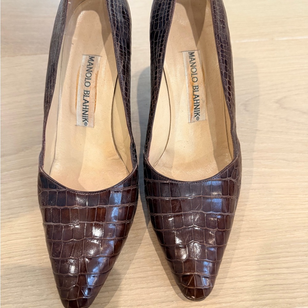 Manolo Blahnik Dark Brown Croc-Embossed Leather Pointed Pumps